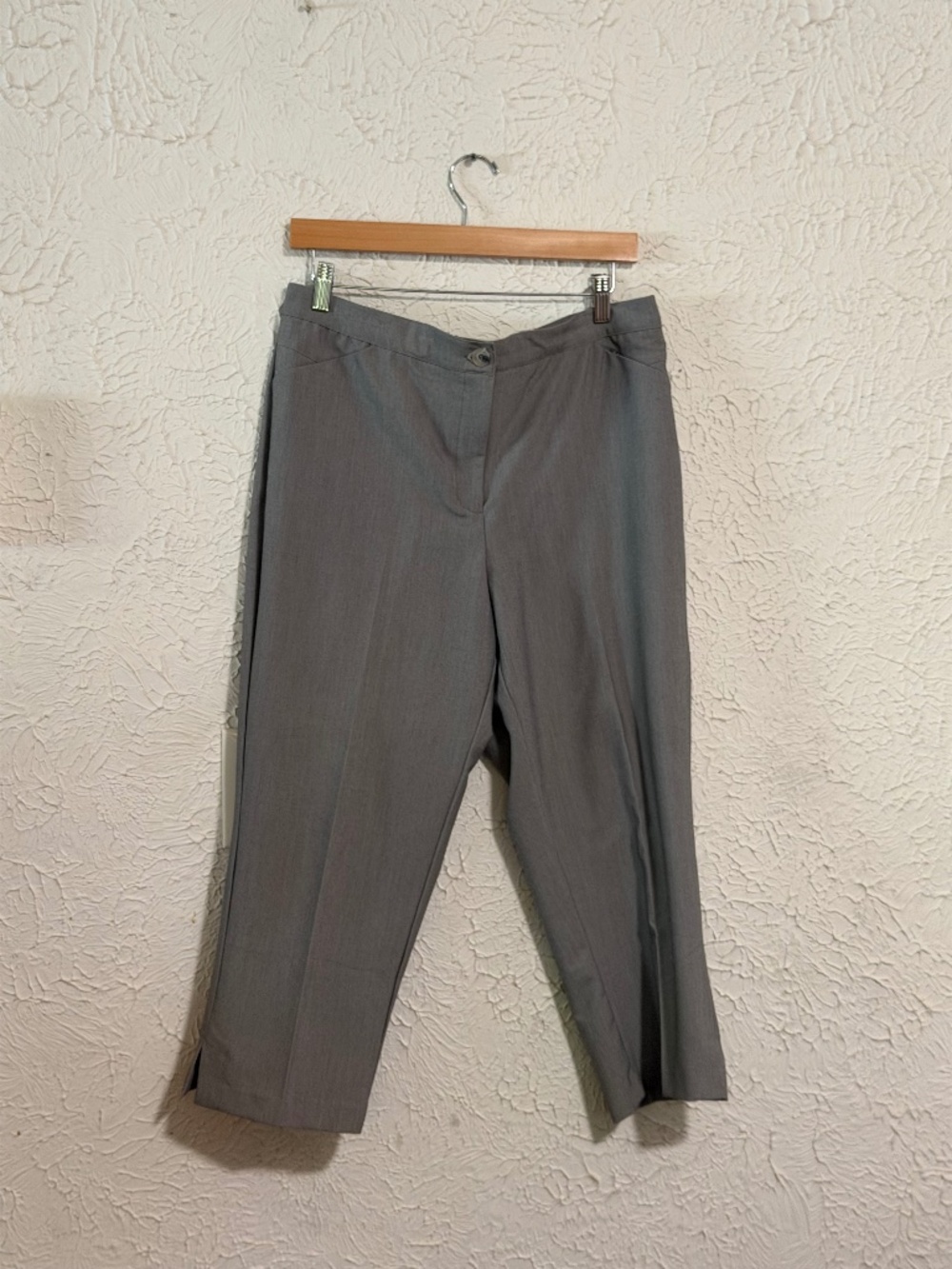 Tribal Women’s Gray Cropped Capri Dress Pants Size 12